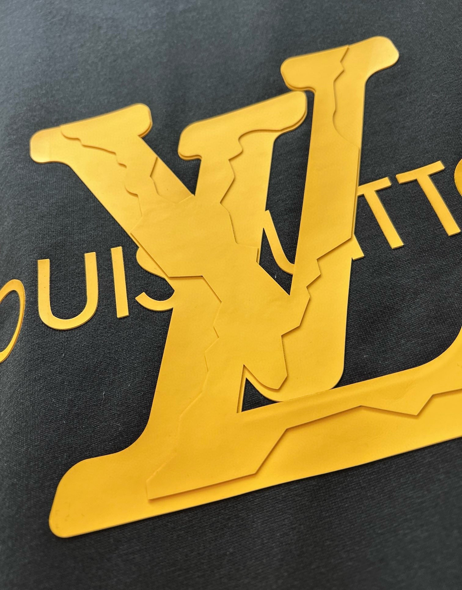 New classic embroidery t-shirt